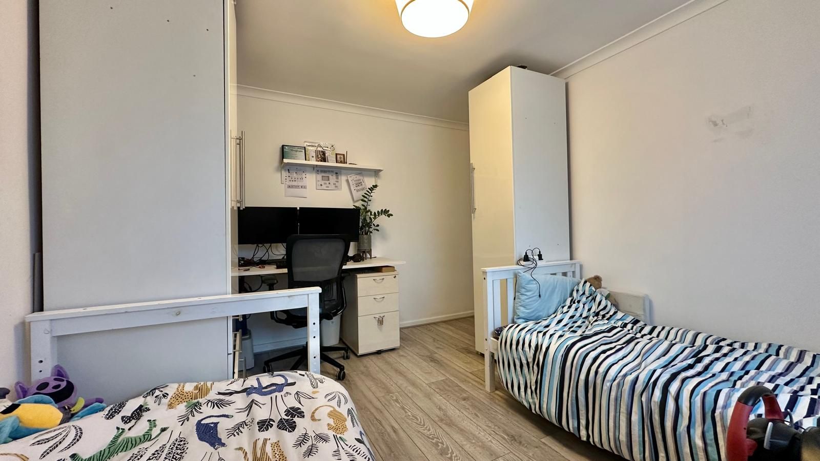 3 bedroom semi-detached house For Sale in Coventry - Photograph 19.