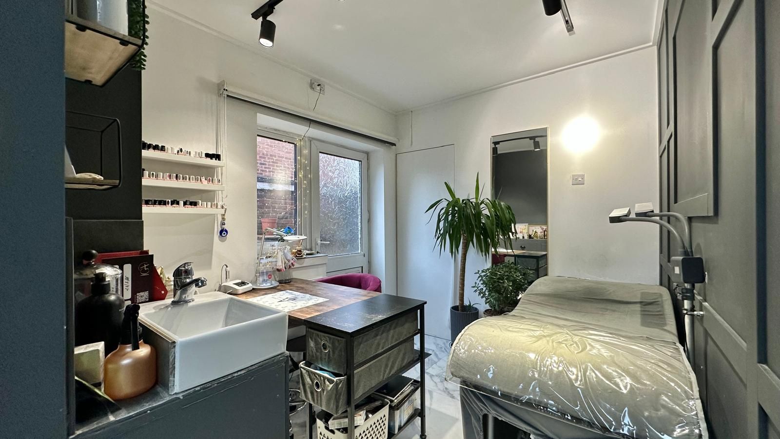 3 bedroom semi-detached house For Sale in Coventry - Photograph 13.