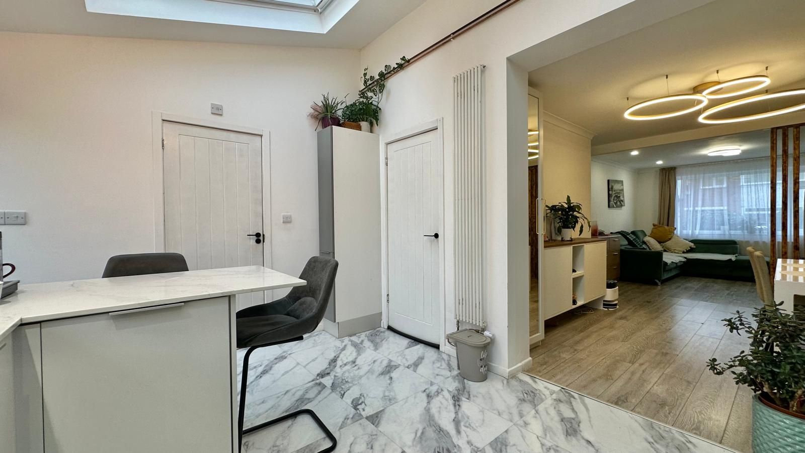 3 bedroom semi-detached house For Sale in Coventry - Photograph 6.