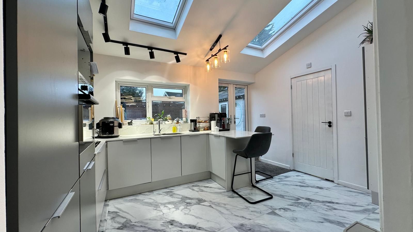 3 bedroom semi-detached house For Sale in Coventry - Photograph 7.