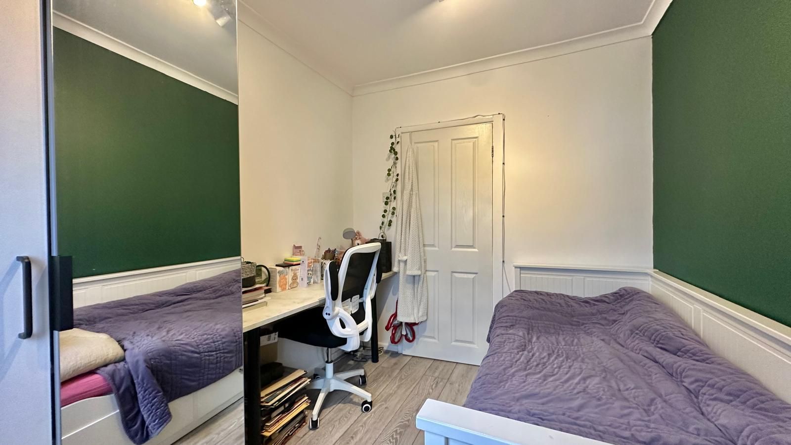 3 bedroom semi-detached house For Sale in Coventry - Photograph 20.