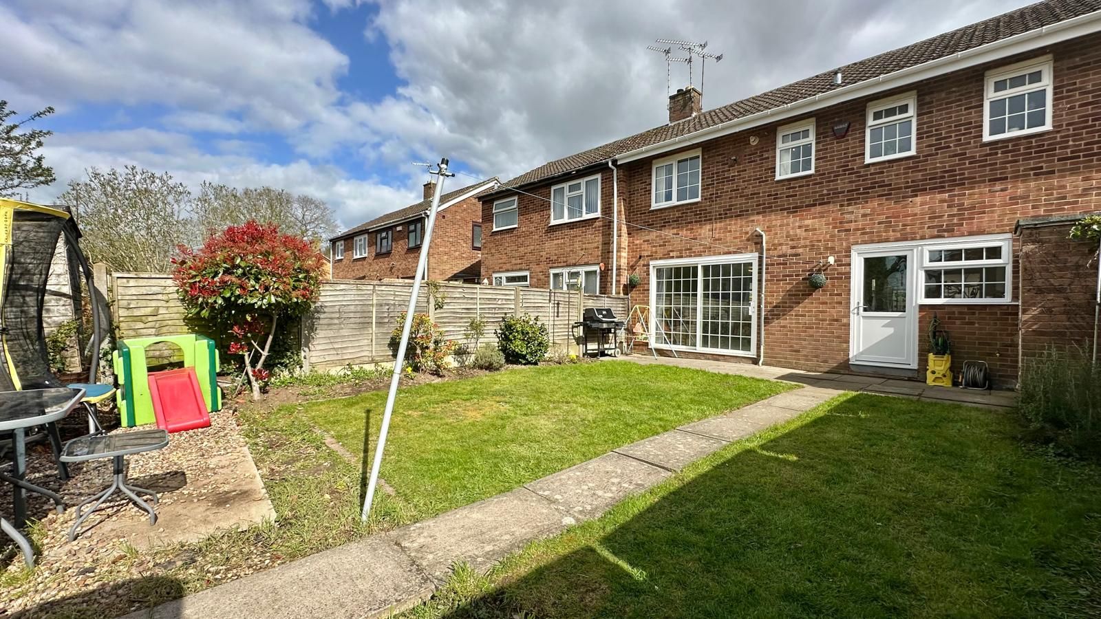3 bedroom mid terraced house For Sale in Coventry - Photograph 19.