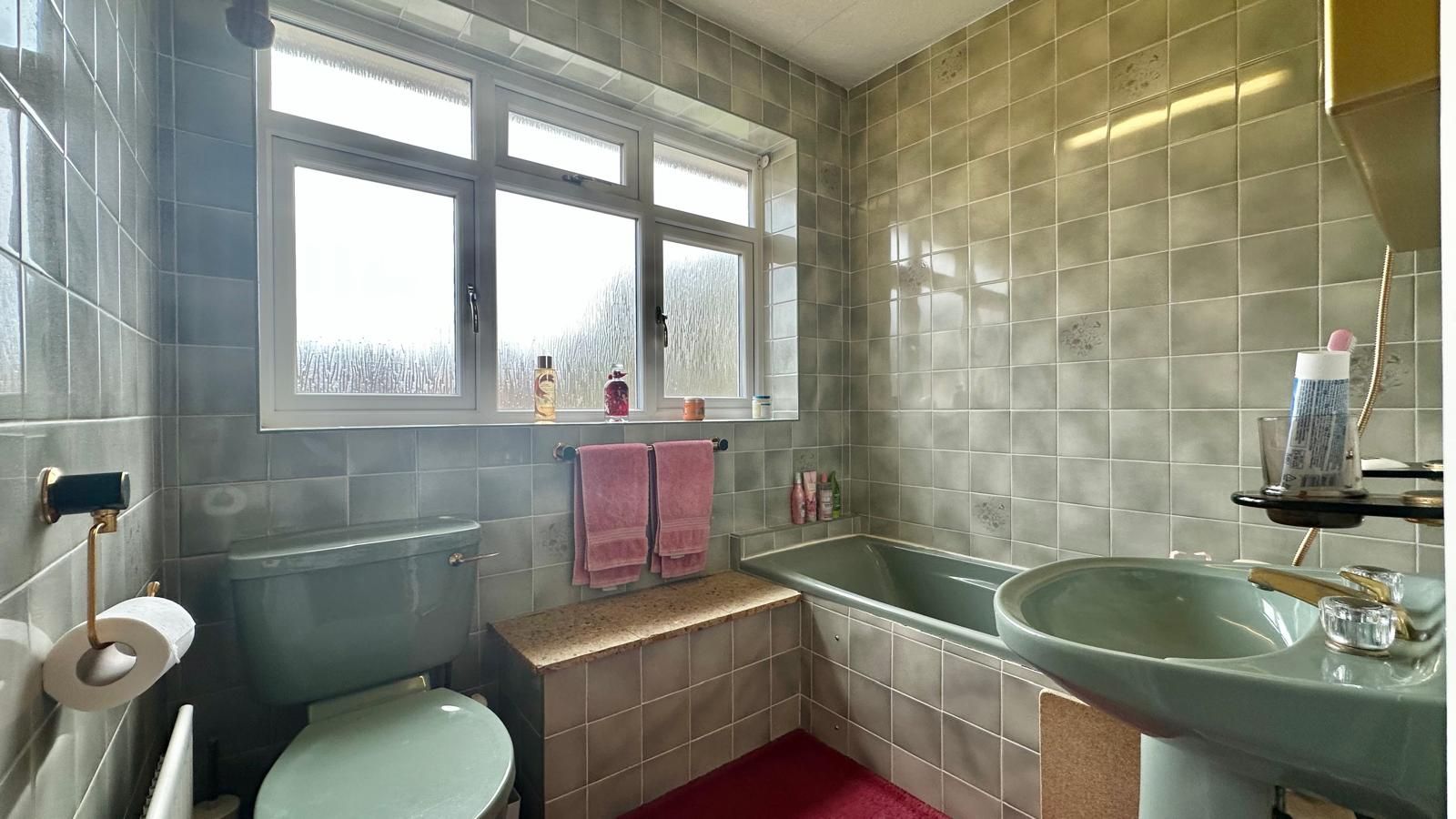 4 bedroom detached house For Sale in Coventry - Photograph 23.