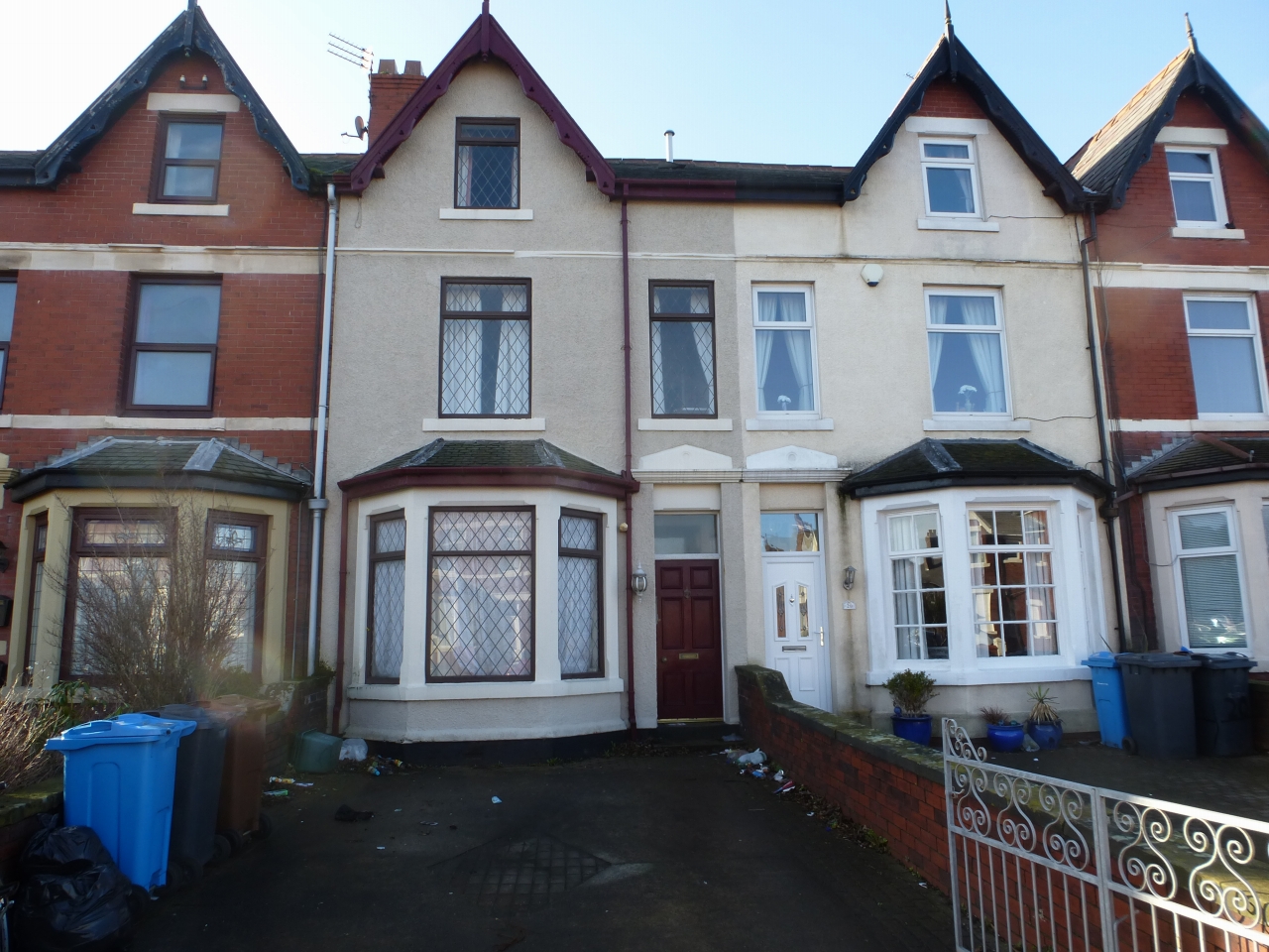 2 bedroom flat flat/apartment To Let in Lytham St Annes - St Patricks Rd
