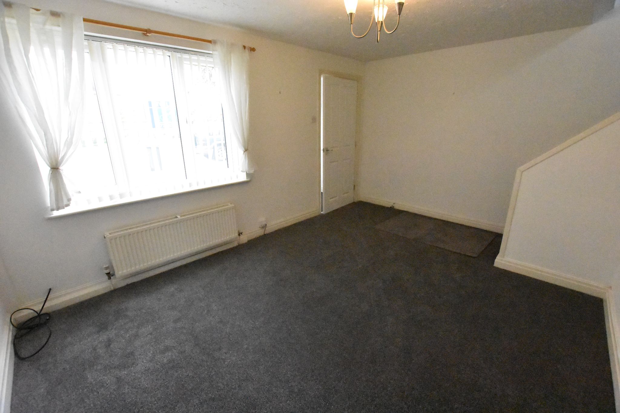 2 bedroom mews house To Let in Preston - Lounge