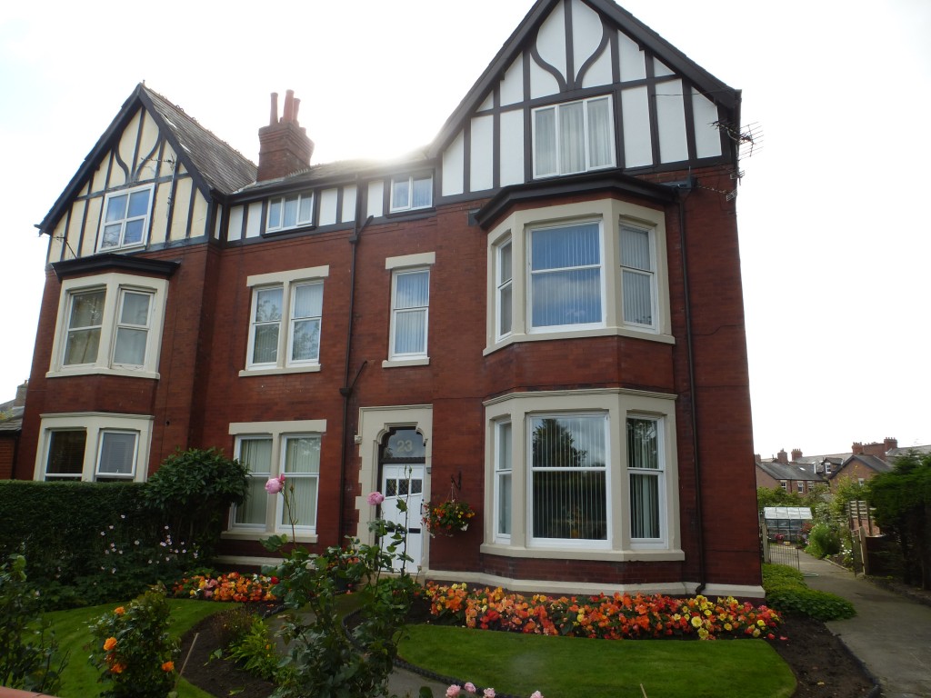 1 bedroom flat flat/apartment To Let in Lytham St Annes - Blackpool Rd