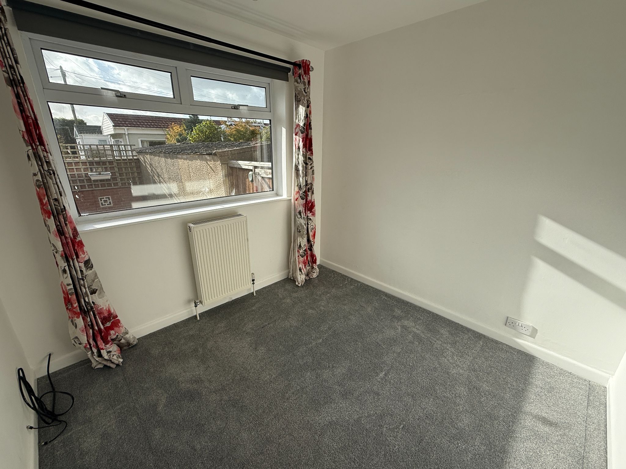 3 bedroom semi-detached bungalow To Let in Preston - Bedroom 1