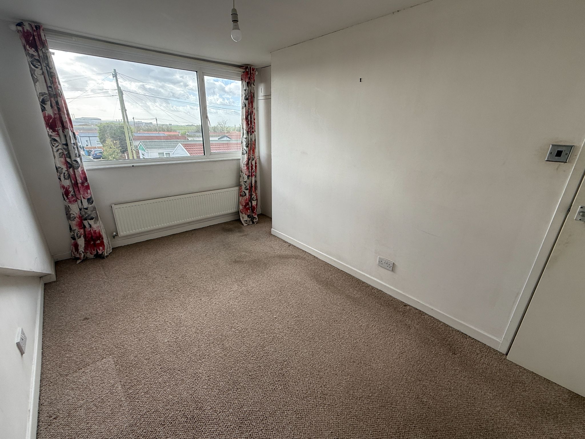 3 bedroom semi-detached bungalow To Let in Preston - Bedroom 2