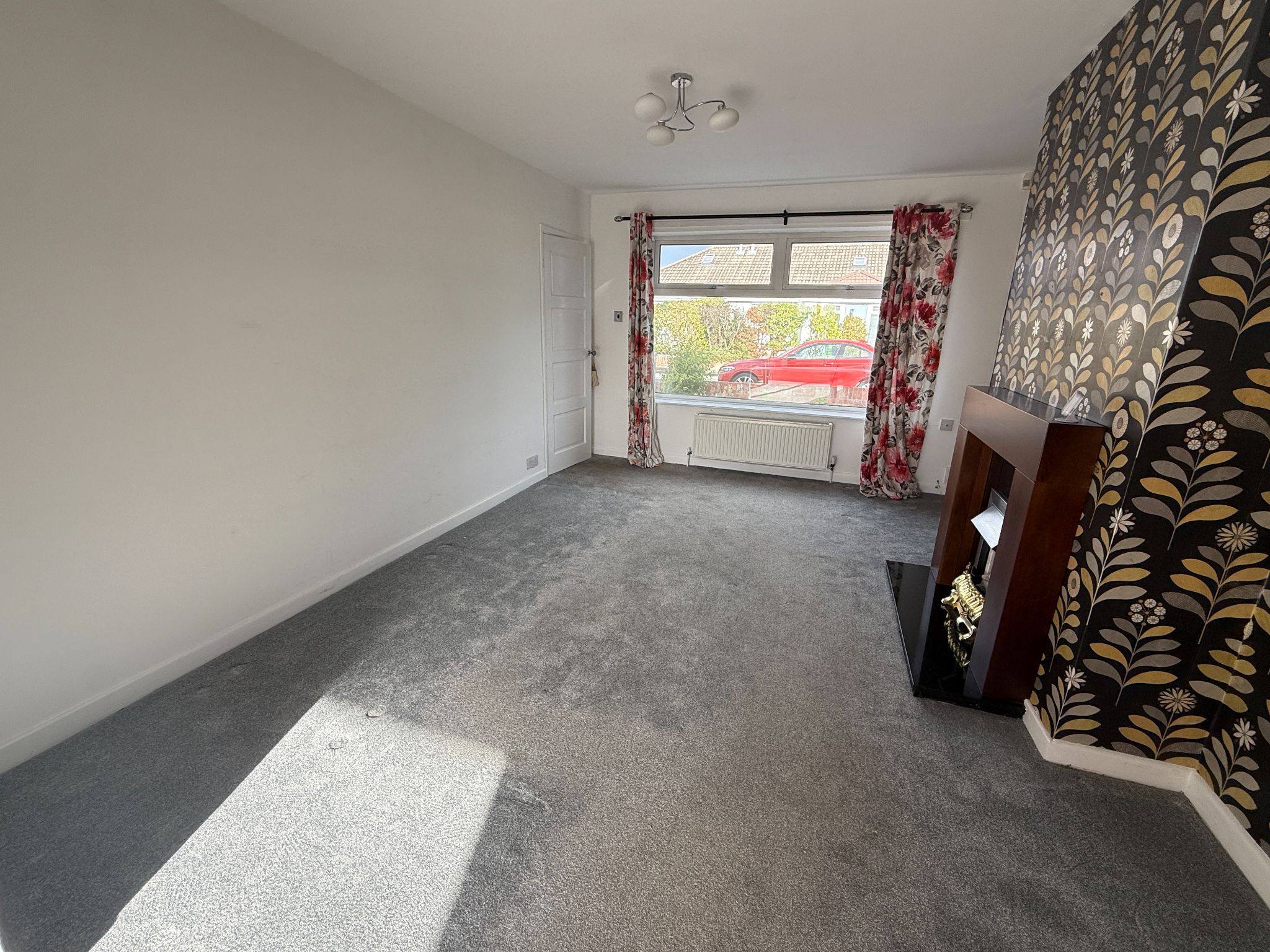 3 bedroom semi-detached bungalow To Let in Preston - Lounge