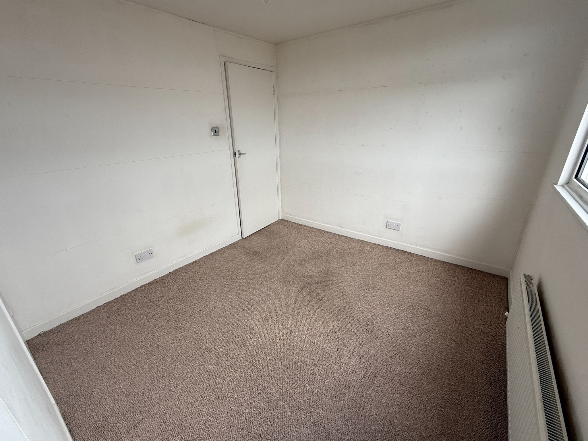 3 bedroom semi-detached bungalow To Let in Preston - Bedroom 3