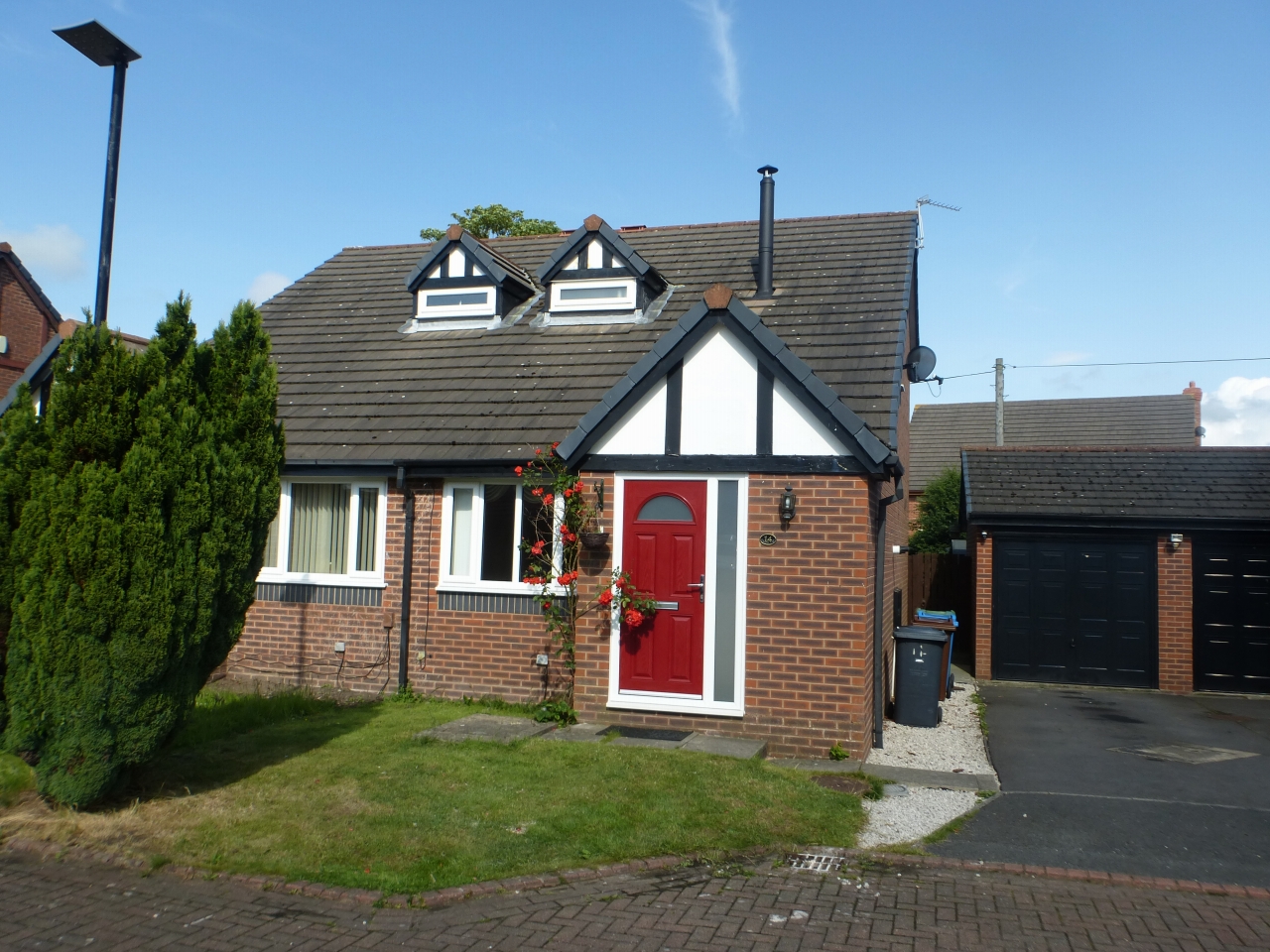 2 bedroom semi-detached house For Sale in Preston - Hill Top Close