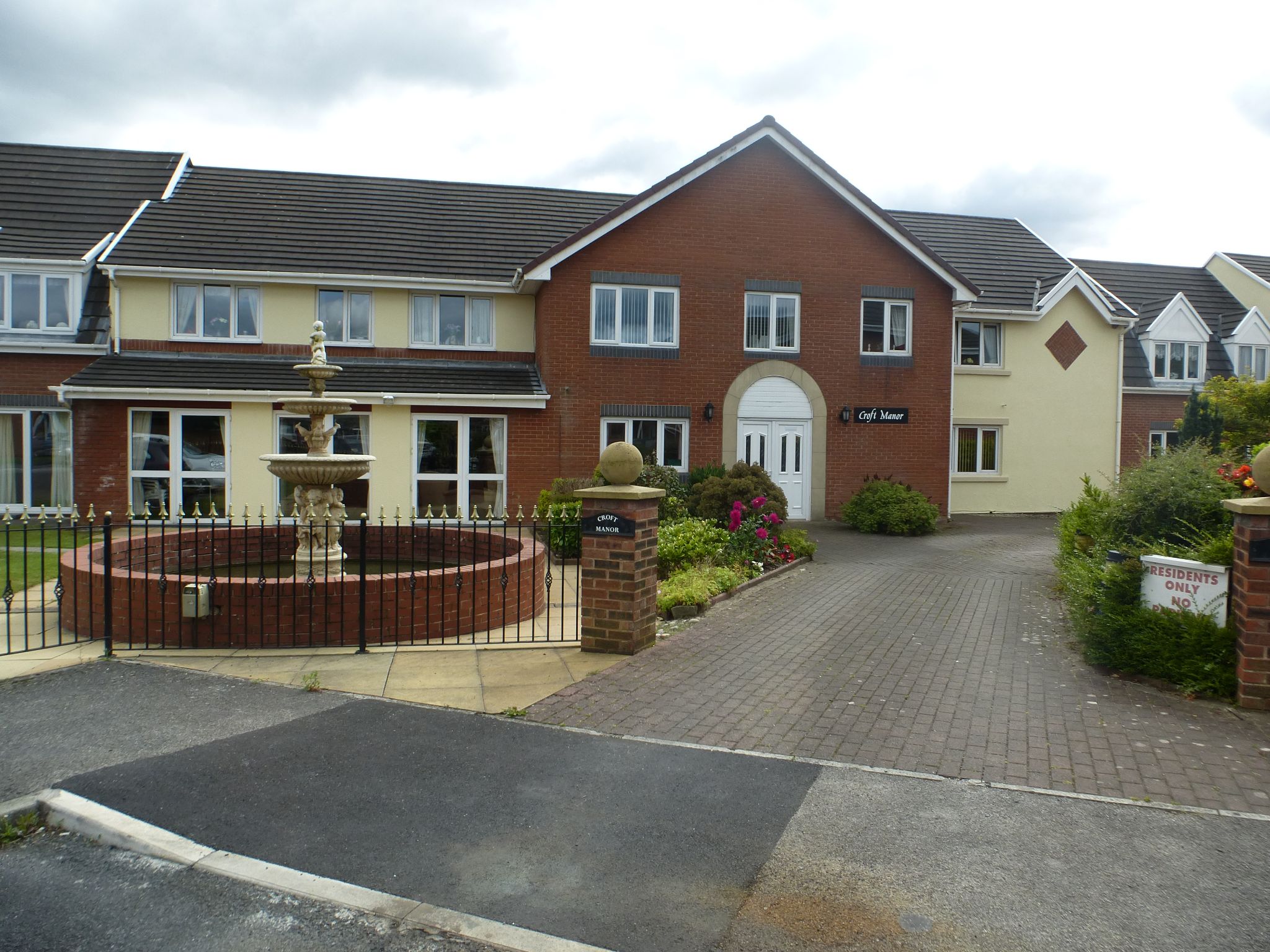2 bedroom apartment flat/apartment To Let in Preston - Croft Manor