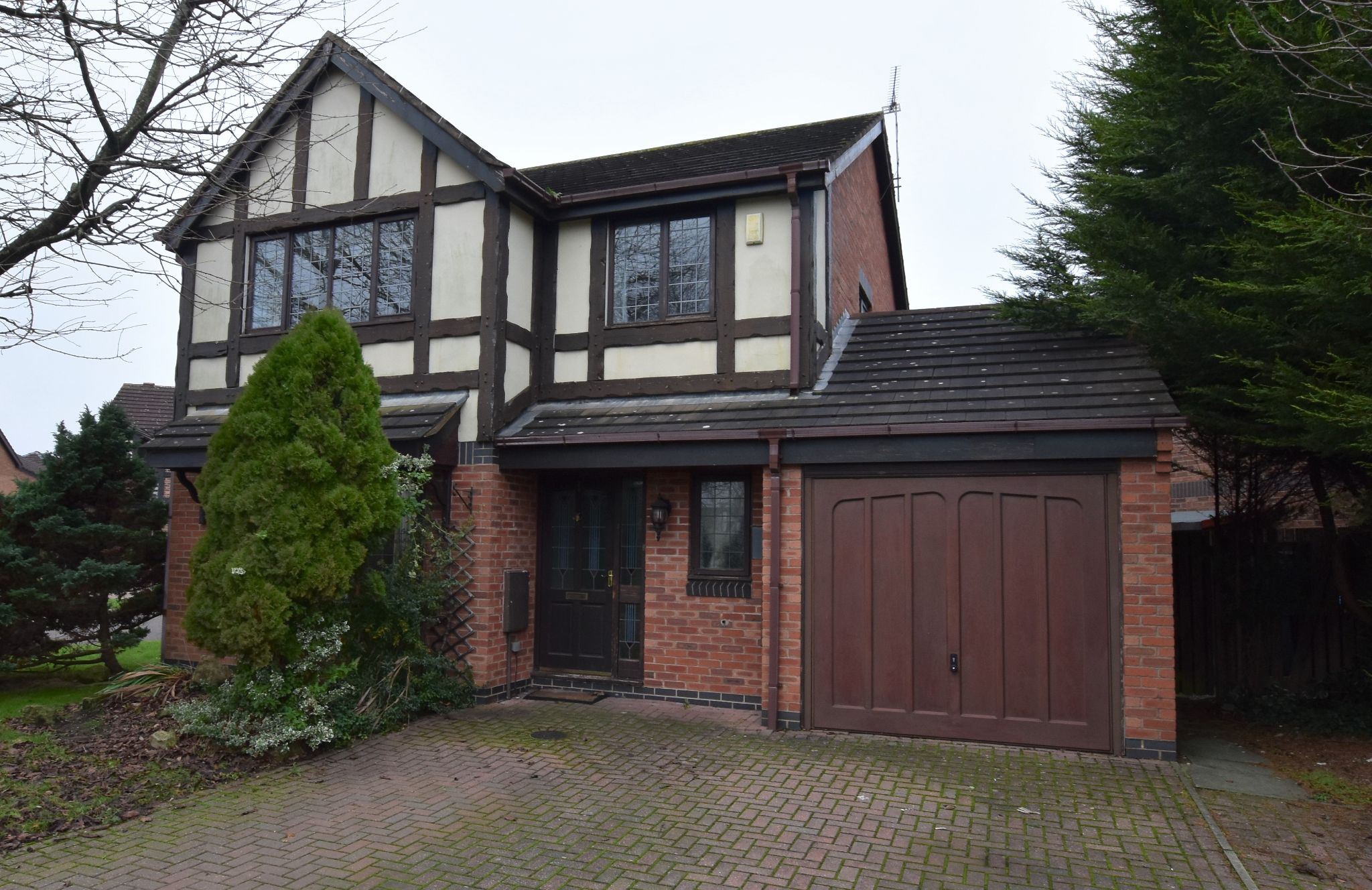 4 bedroom detached house Sold STC in Lytham St. Annes - Wicklow Avenue
