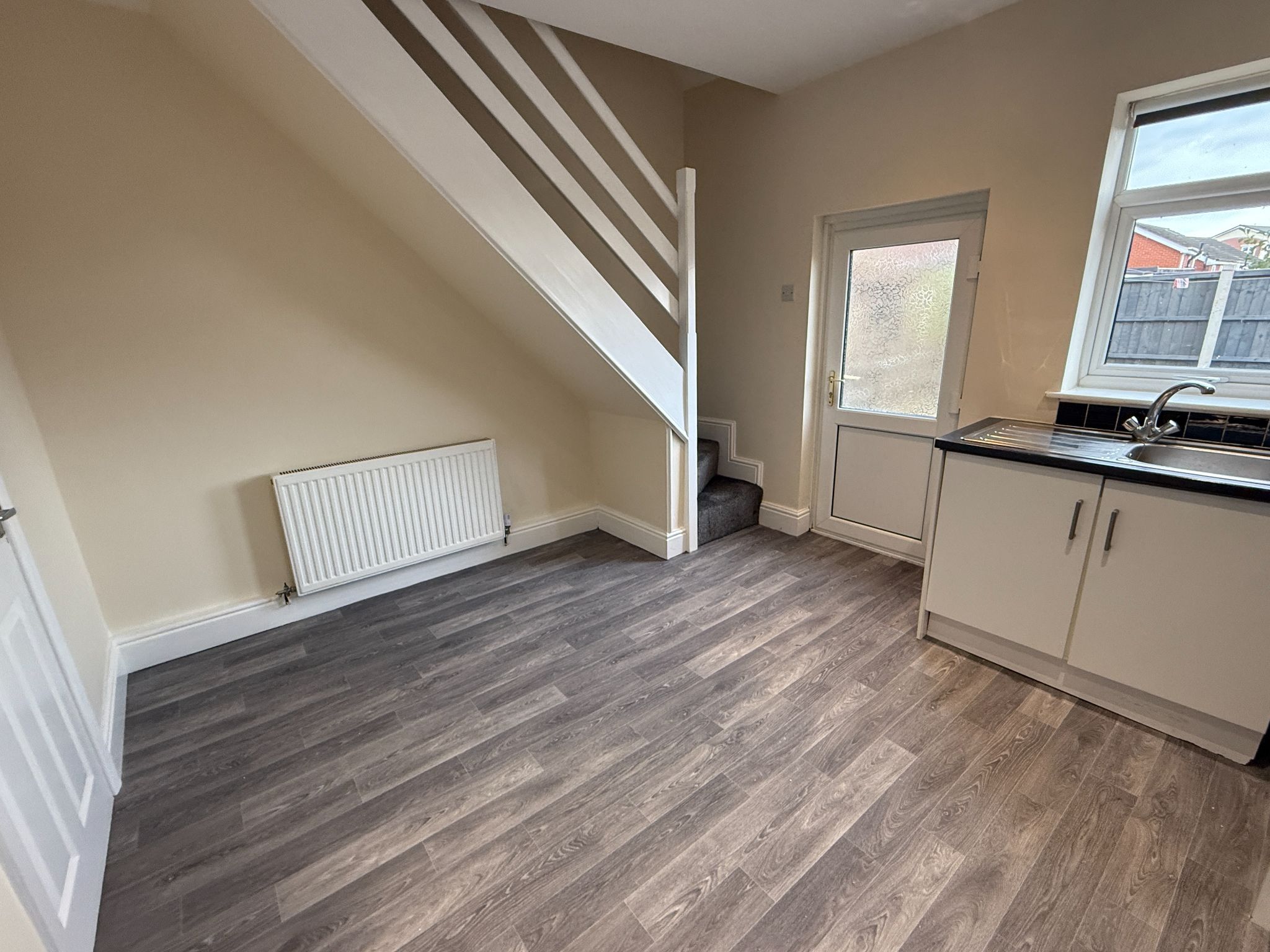 2 bedroom mid terraced house To Let in Preston - Kitchen