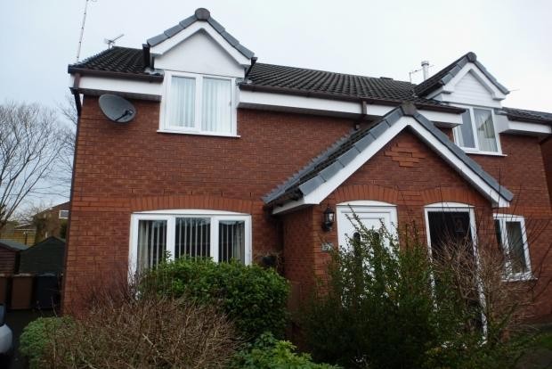 2 bedroom semi-detached house Let Agreed in Preston - Photograph 1