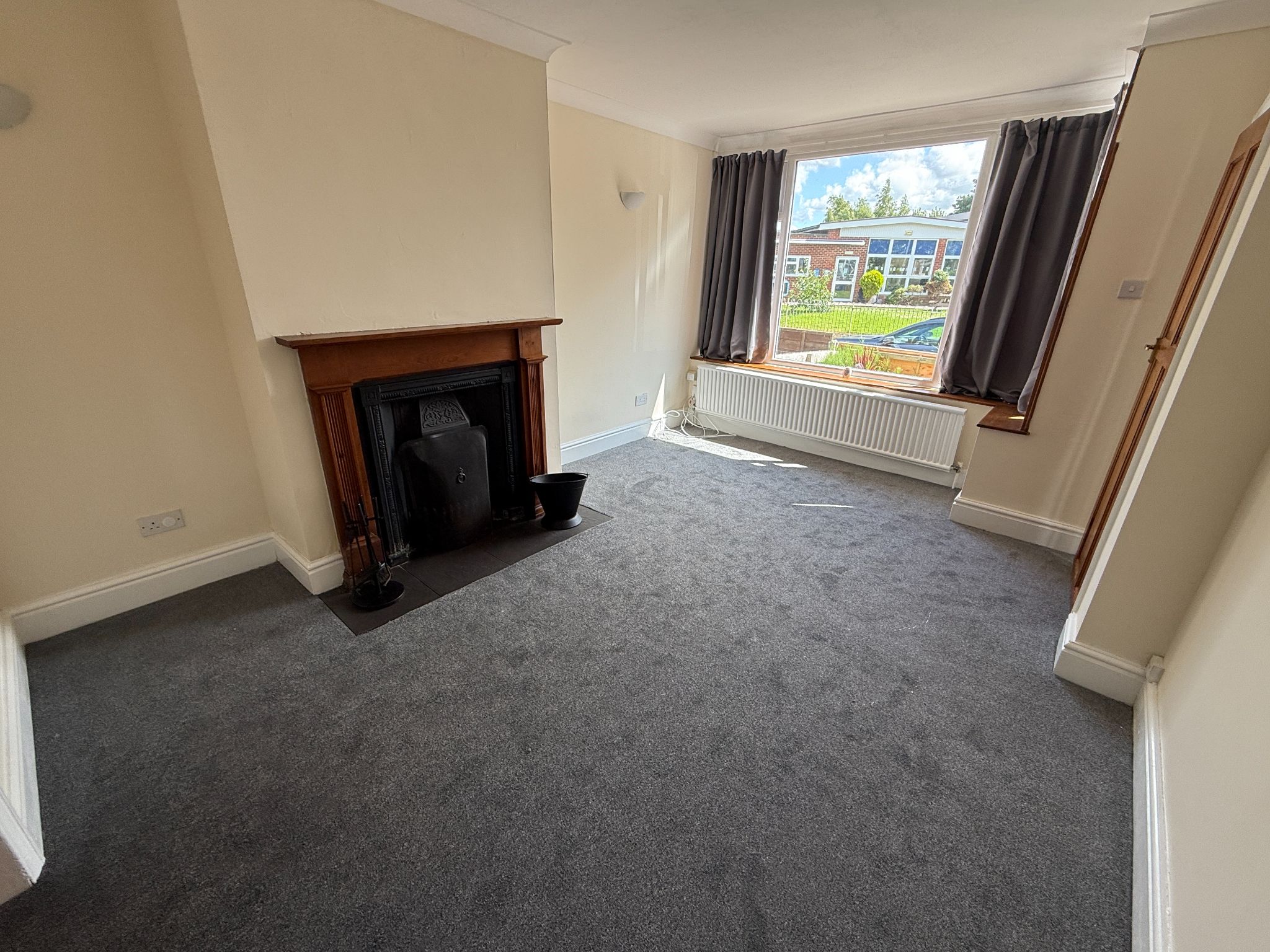2 bedroom end terraced house For Sale in Preston - Lounge