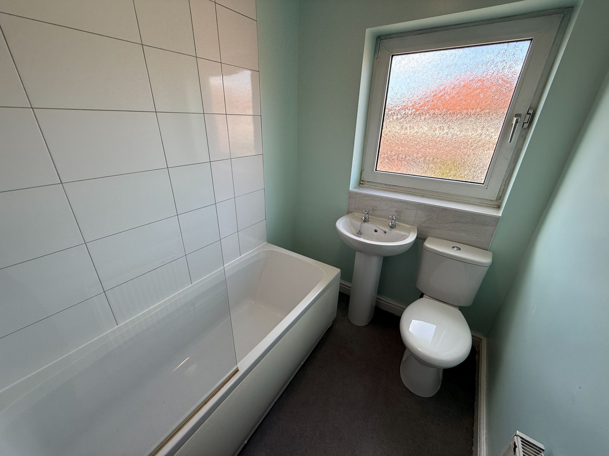 2 bedroom end terraced house For Sale in Preston - Bathroom