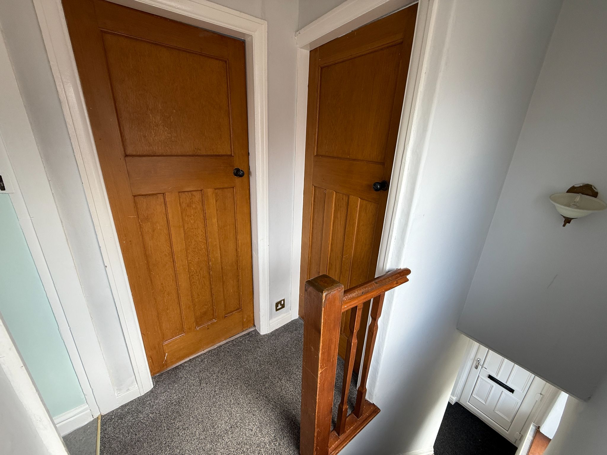 2 bedroom end terraced house For Sale in Preston - Landing