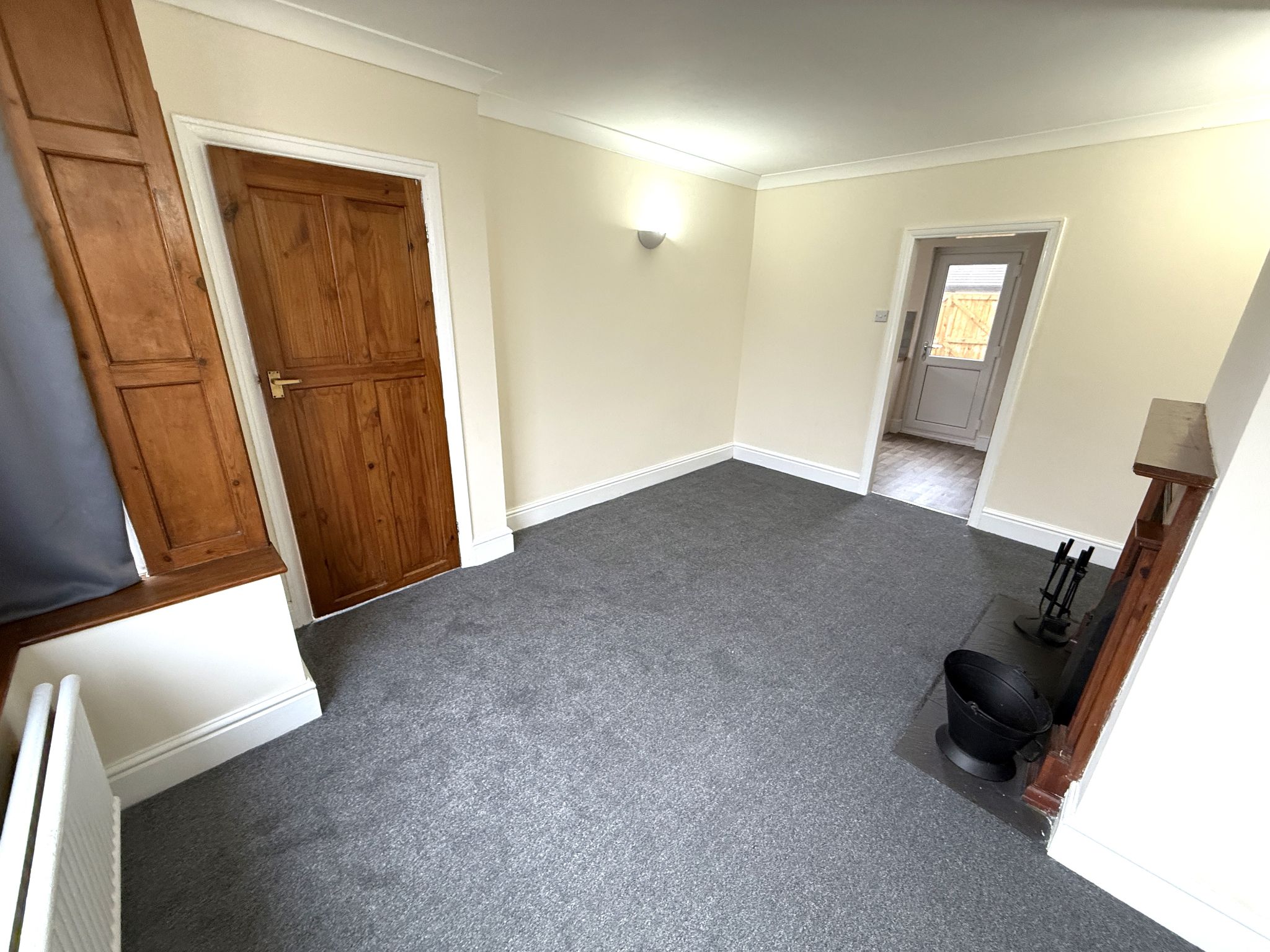 2 bedroom end terraced house For Sale in Preston - Lounge