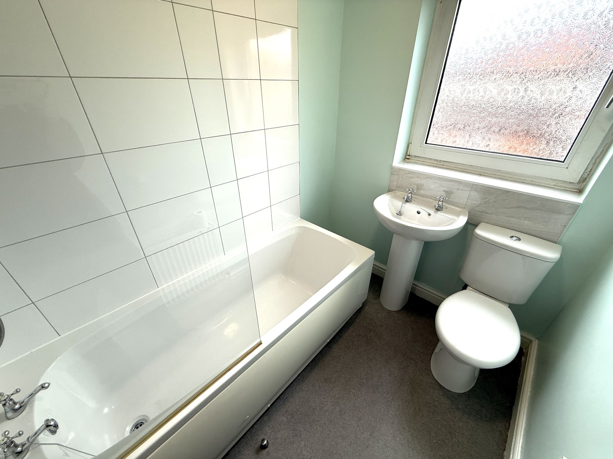 2 bedroom end terraced house For Sale in Preston - Bathroom