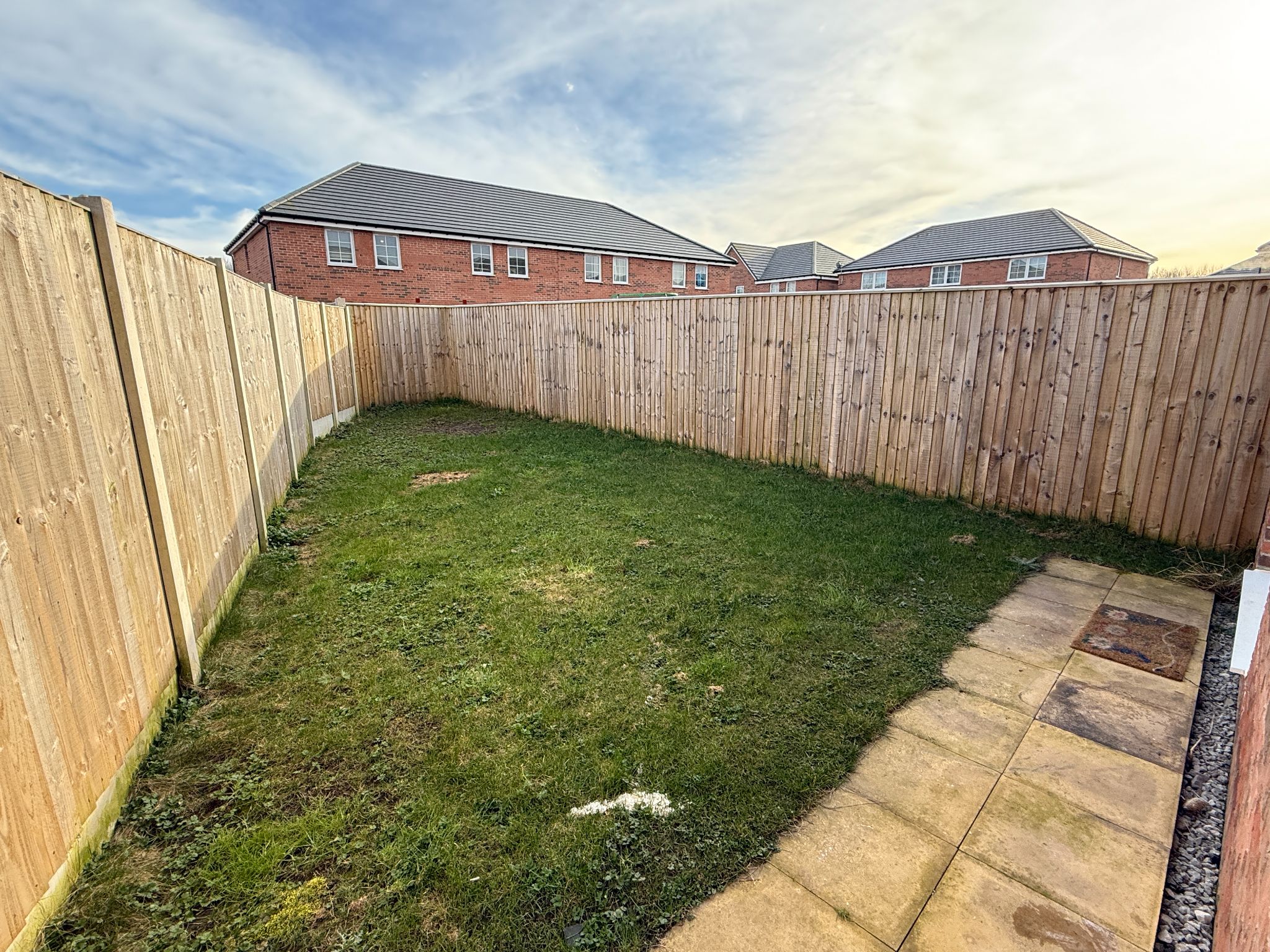 3 bedroom end terraced house For Sale in Preston - Outside
