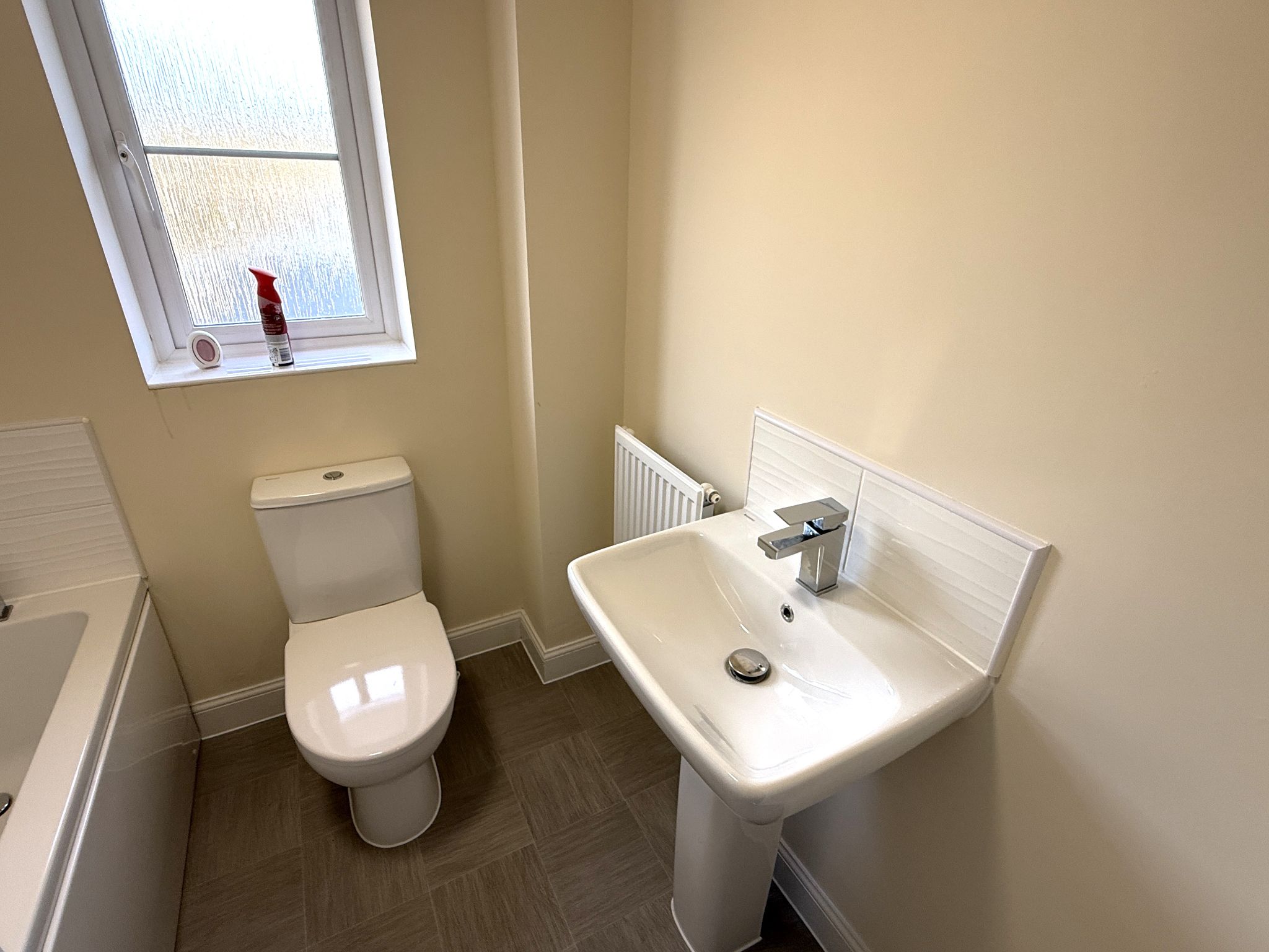 3 bedroom end terraced house For Sale in Preston - Bathroom