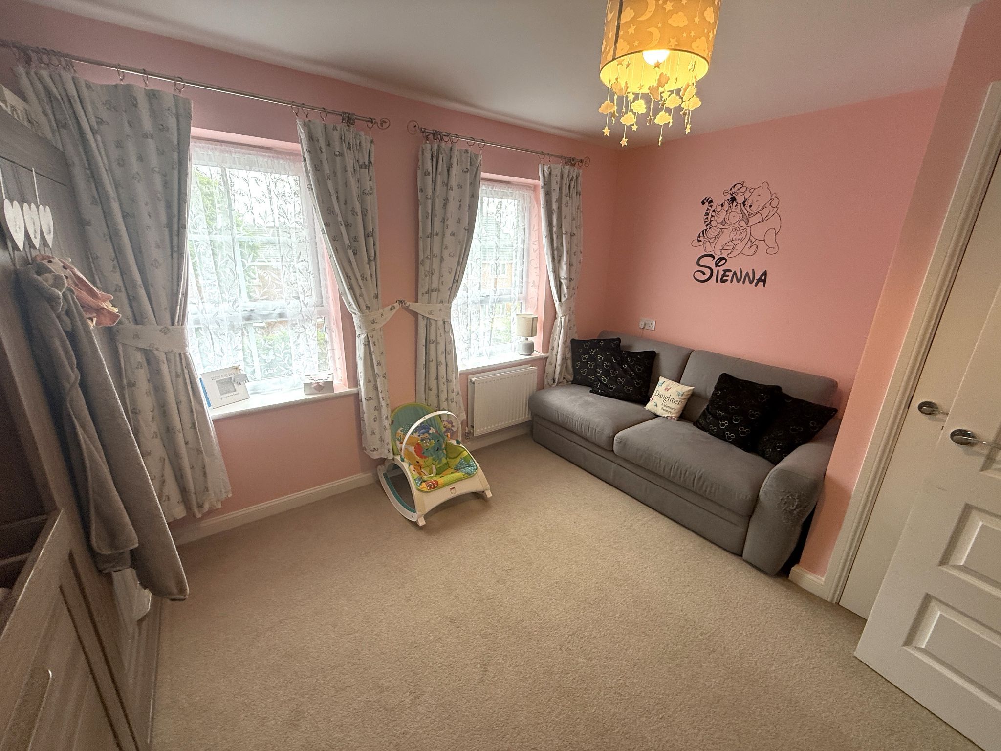 4 bedroom mid terraced house For Sale in Preston - Photograph 11