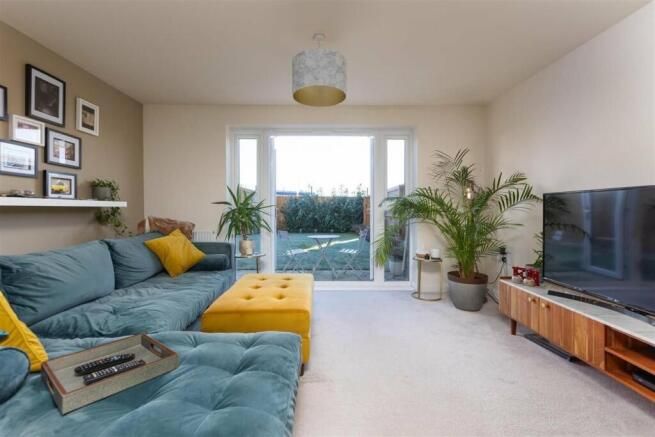 3 bedroom end terraced house For Sale in Preston - Lounge