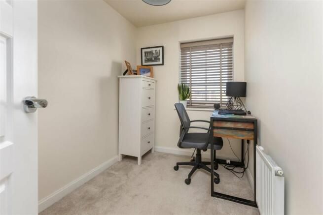 3 bedroom end terraced house For Sale in Preston - Bedroom 3
