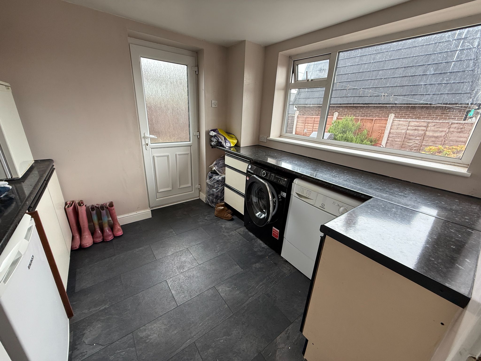 5 bedroom semi-detached house For Sale in Preston - Utility