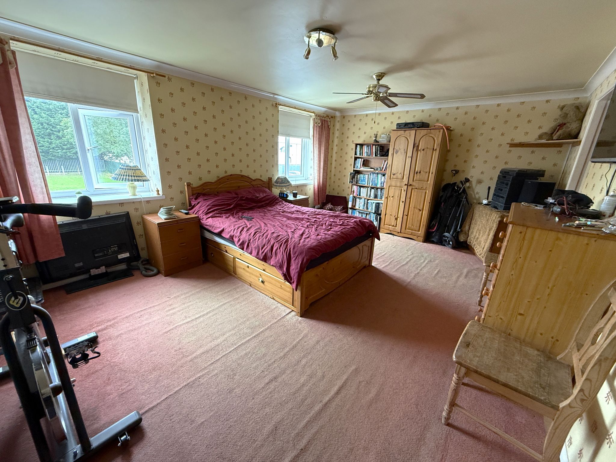 5 bedroom semi-detached house For Sale in Preston - Bedroom 1