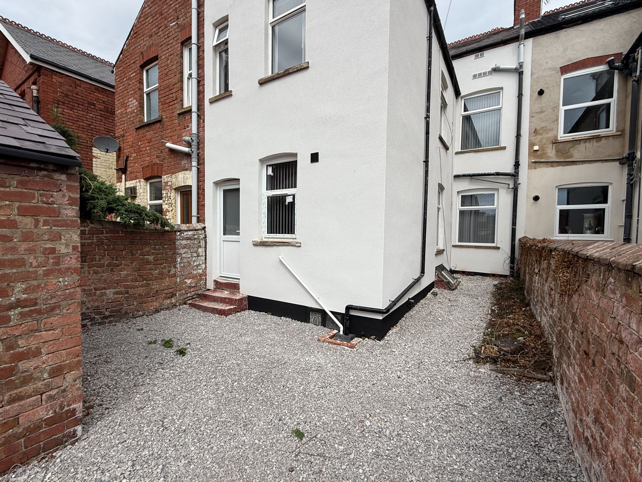 1 bedroom studio flat/apartment To Let in St Annes - Photograph 6