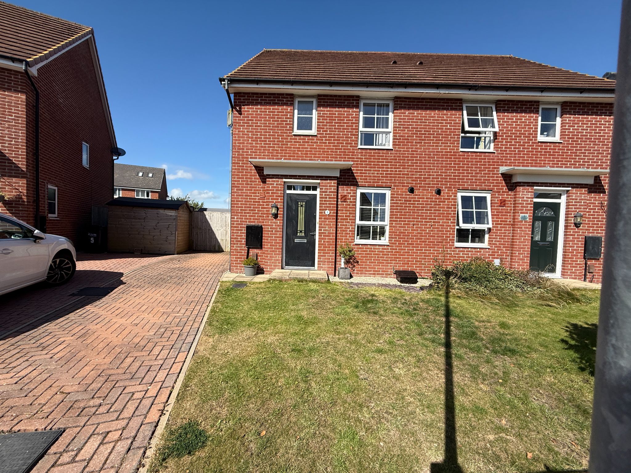 3 bedroom semi-detached house For Sale in Preston - Property photograph