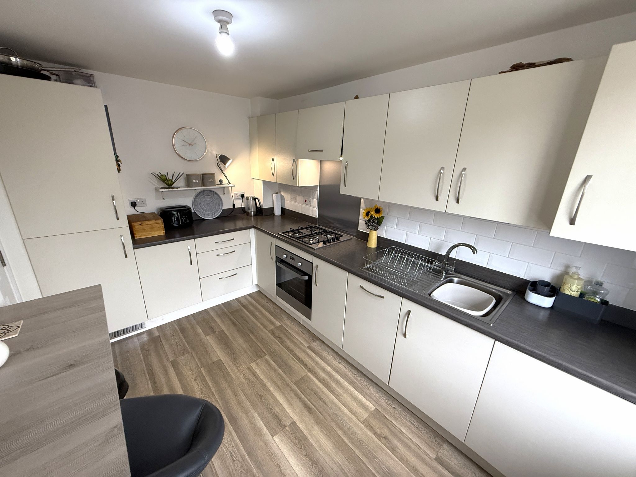 3 bedroom semi-detached house For Sale in Preston - Property photograph
