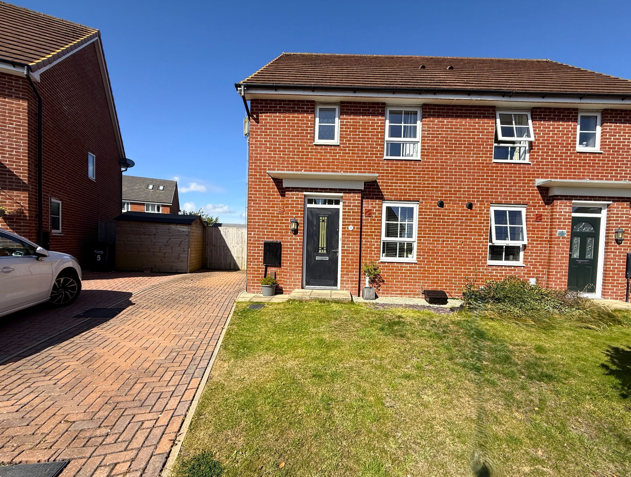 3 bedroom semi-detached house For Sale in Preston - Property photograph