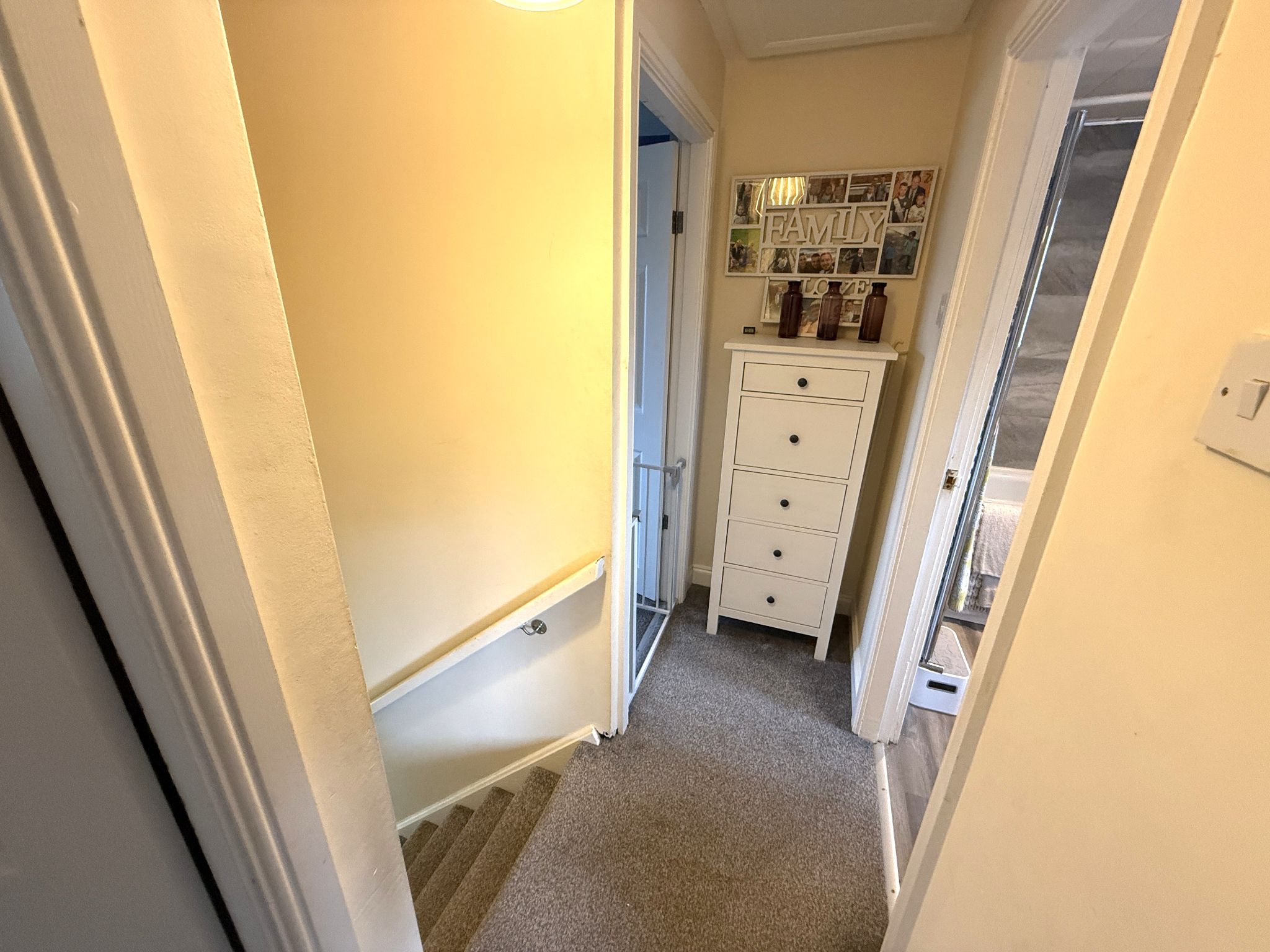 3 bedroom end terraced house Sold STC in Preston - Landing