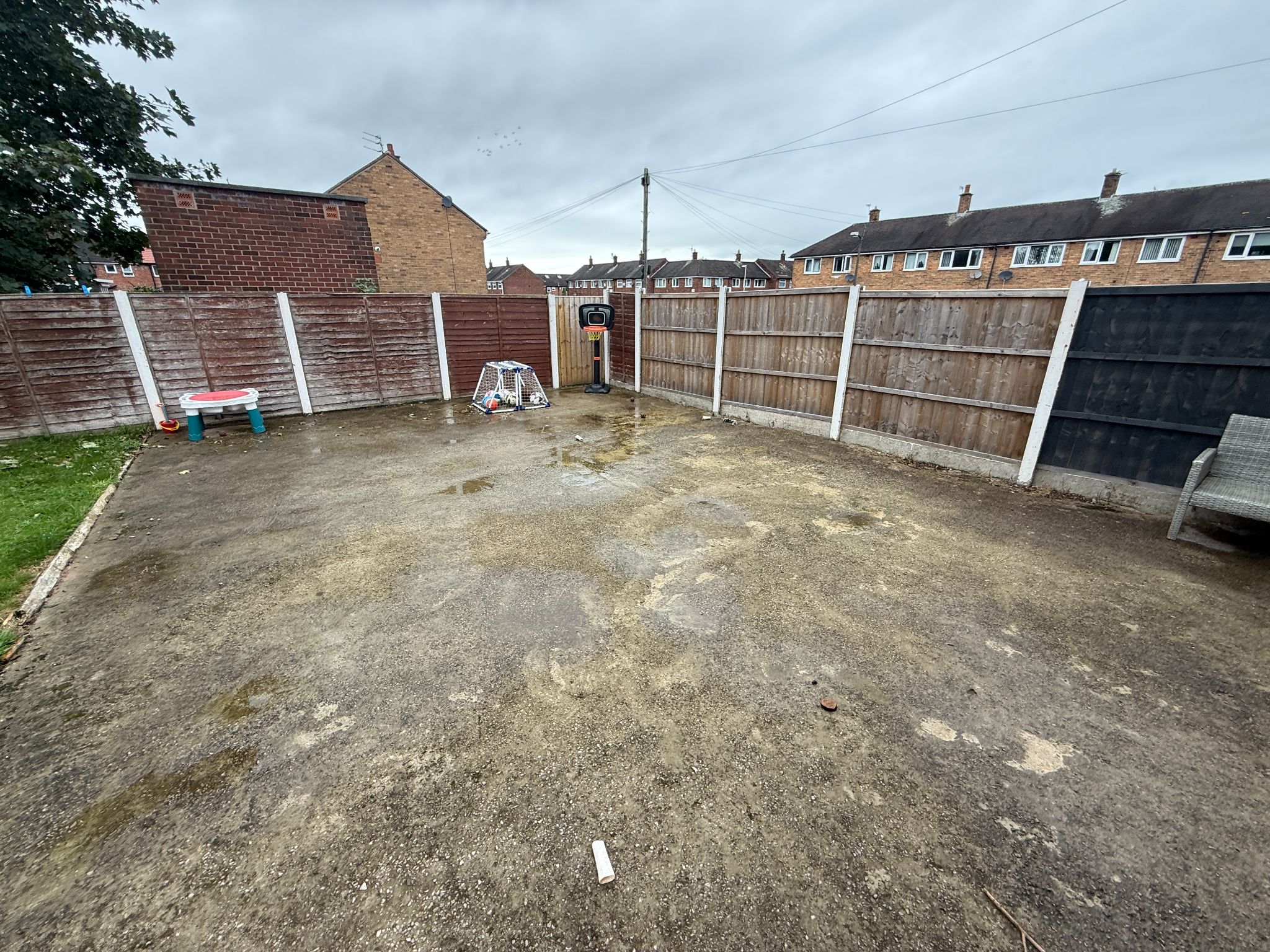 3 bedroom end terraced house Sold STC in Preston - Garden
