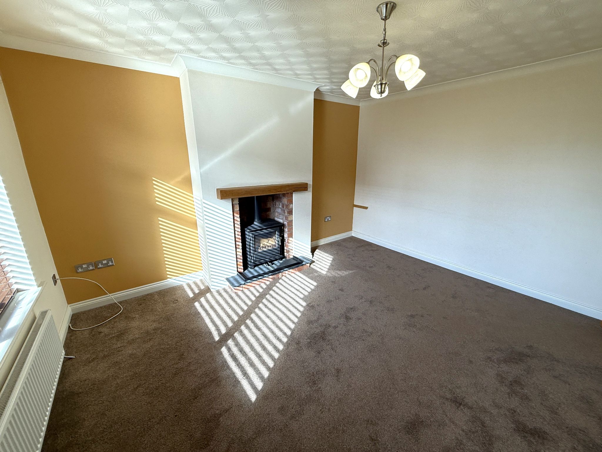 2 bedroom semi-detached bungalow For Sale in Preston - Lounge