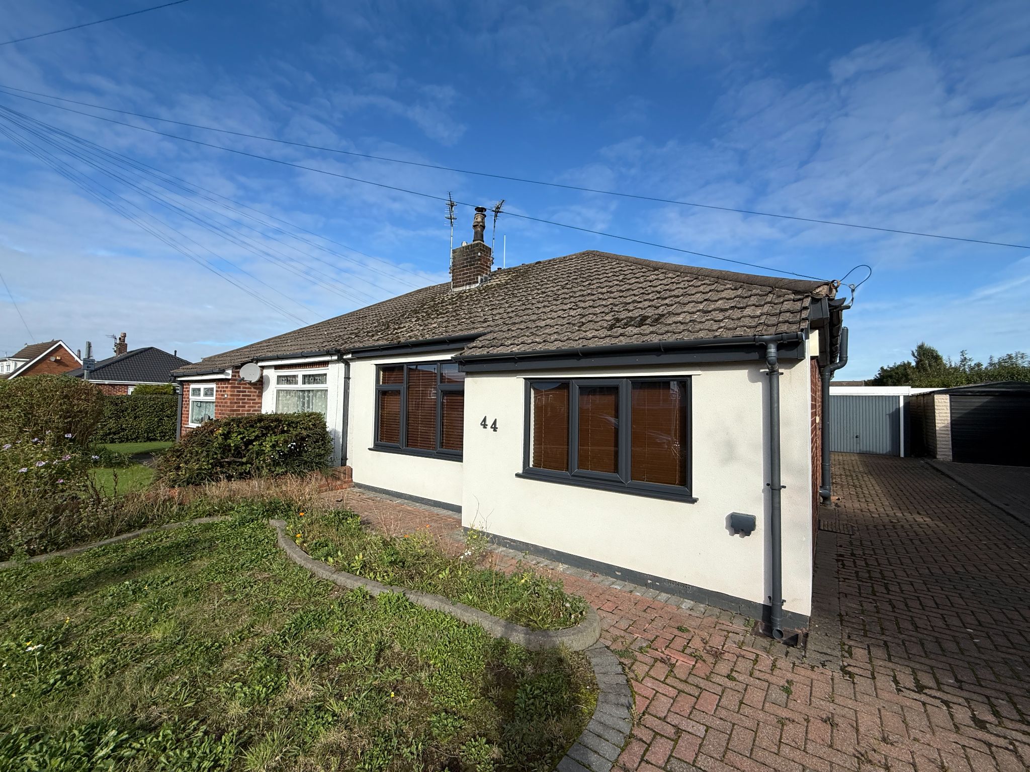 2 bedroom semi-detached bungalow For Sale in Preston - Ribble Avenue