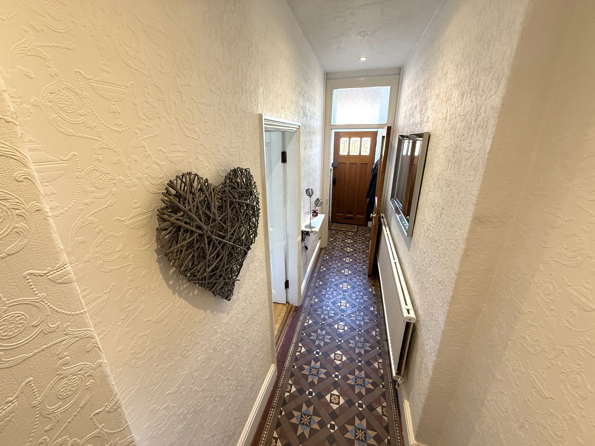 3 bedroom end terraced house For Sale in Preston - Property photograph