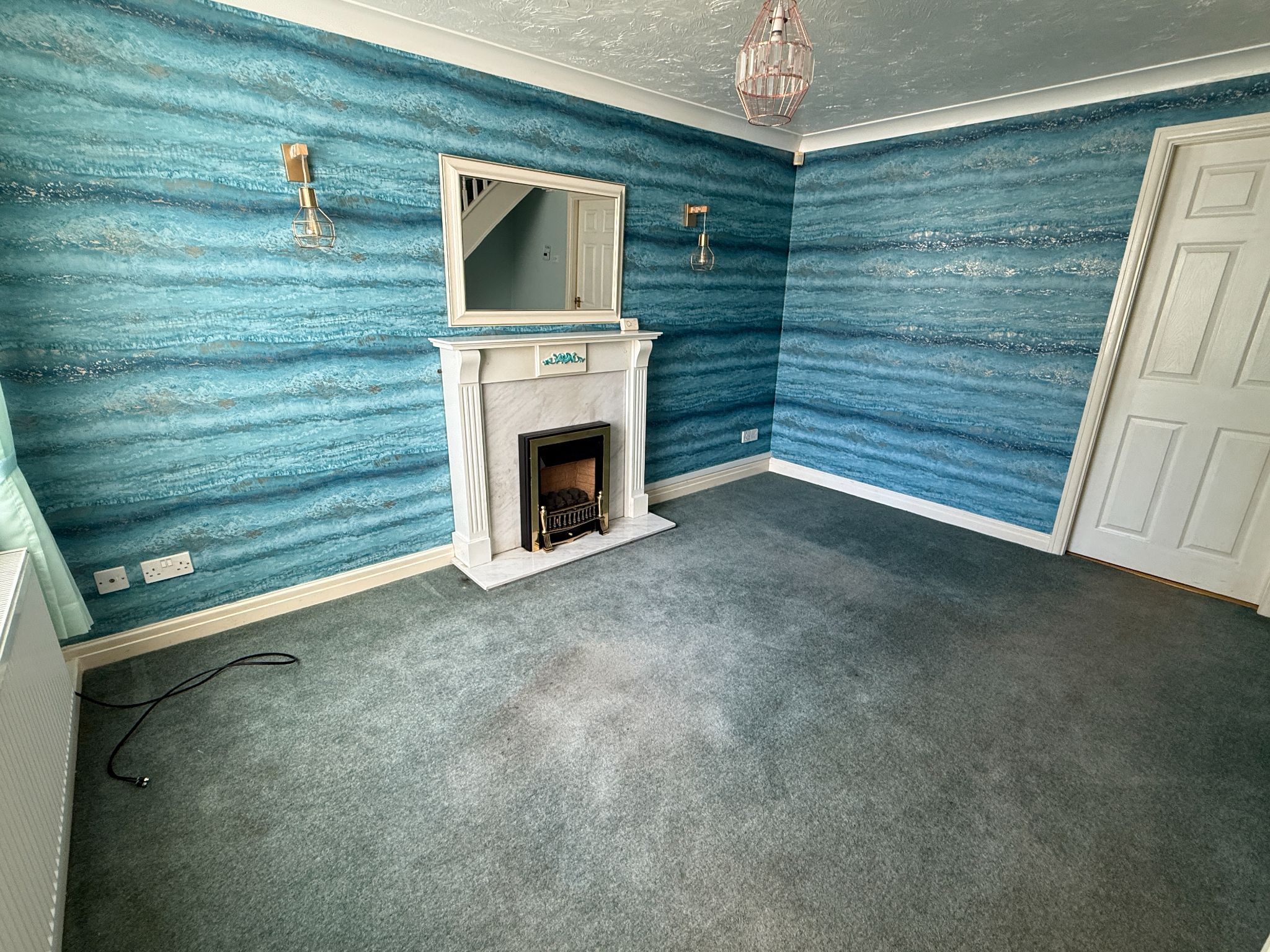2 bedroom mid terraced house For Sale in Preston - Property photograph