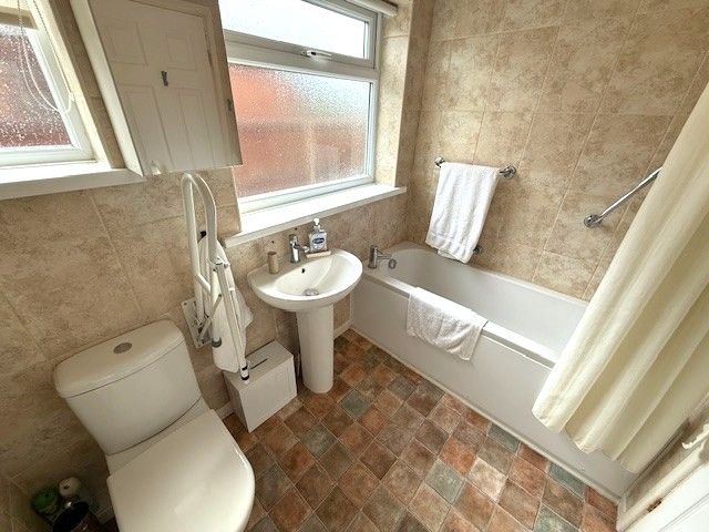 3 bedroom semi-detached bungalow For Sale in Preston - Bathroom