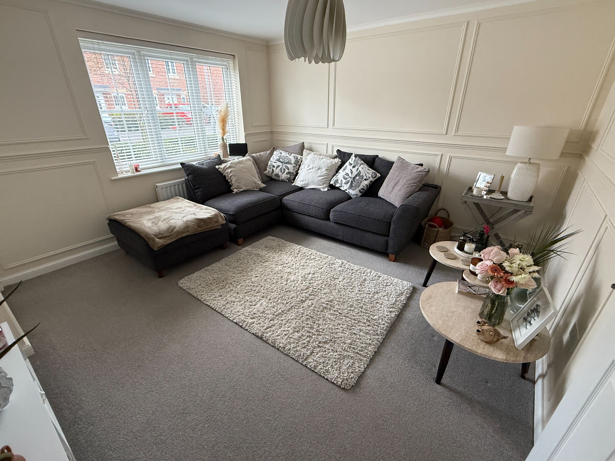 4 bedroom semi-detached house For Sale in Preston - Property photograph