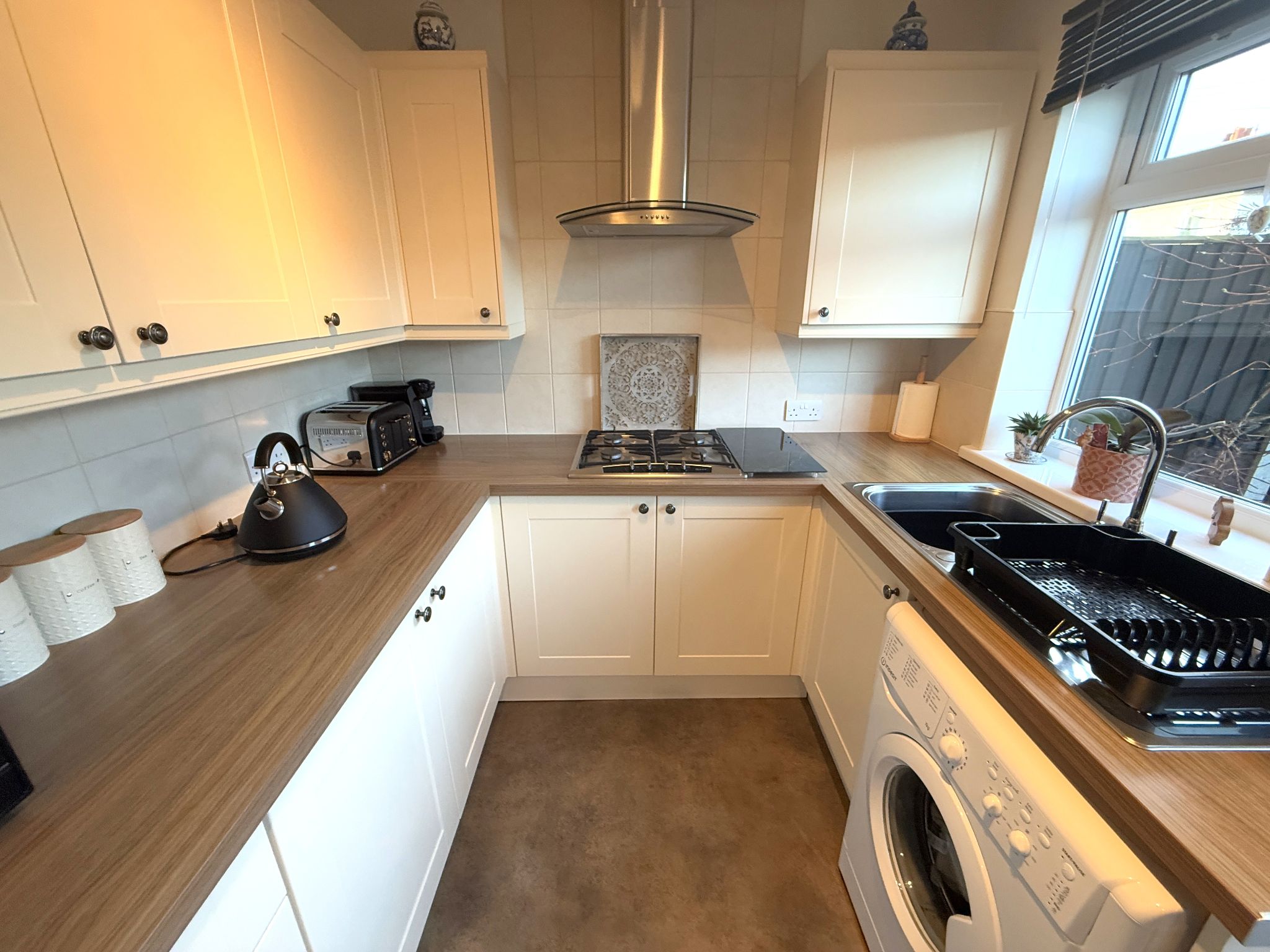 2 bedroom mid terraced house For Sale in Preston - Property photograph