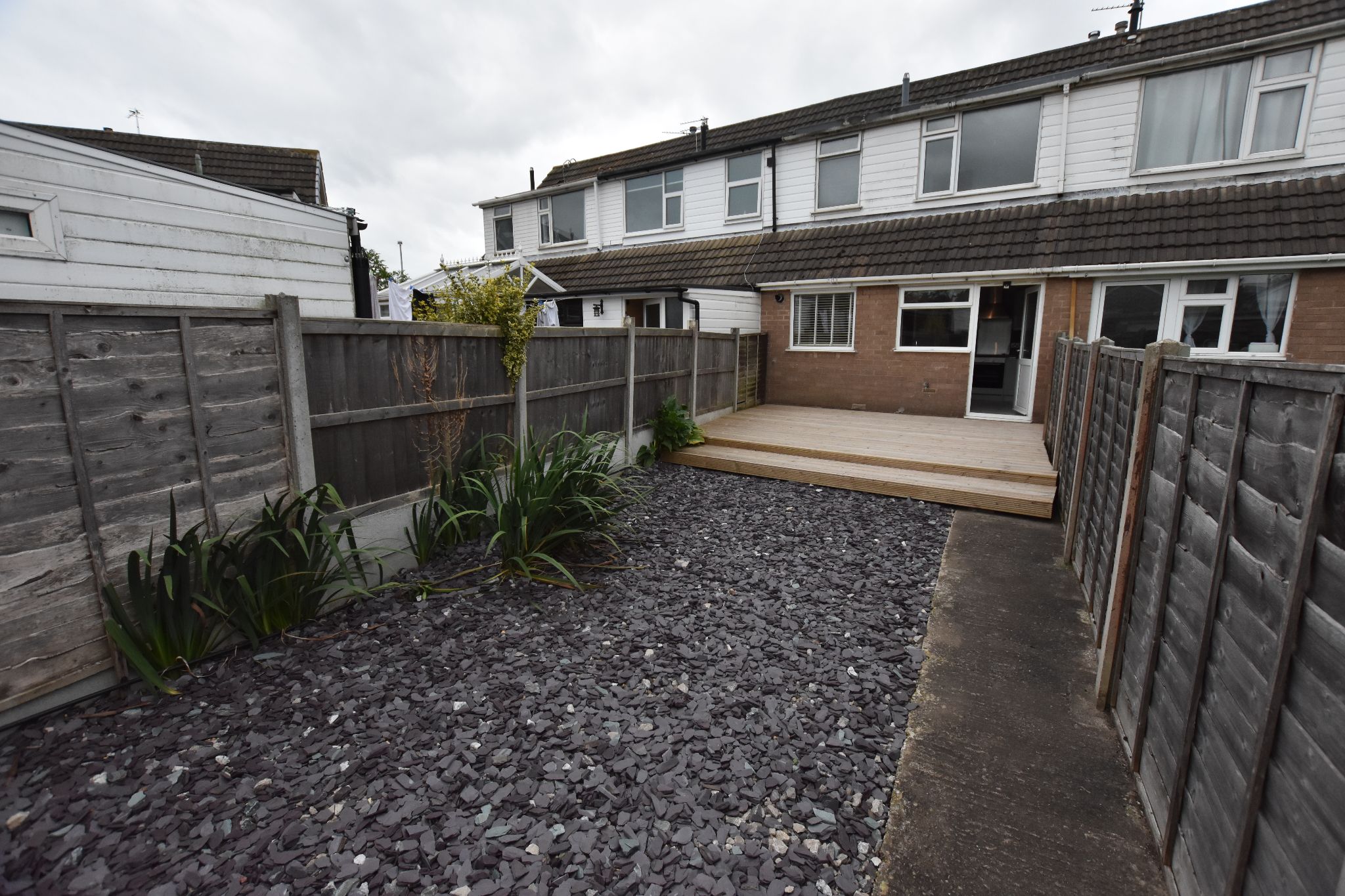 2 bedroom mid terraced house For Sale in Preston - Garden