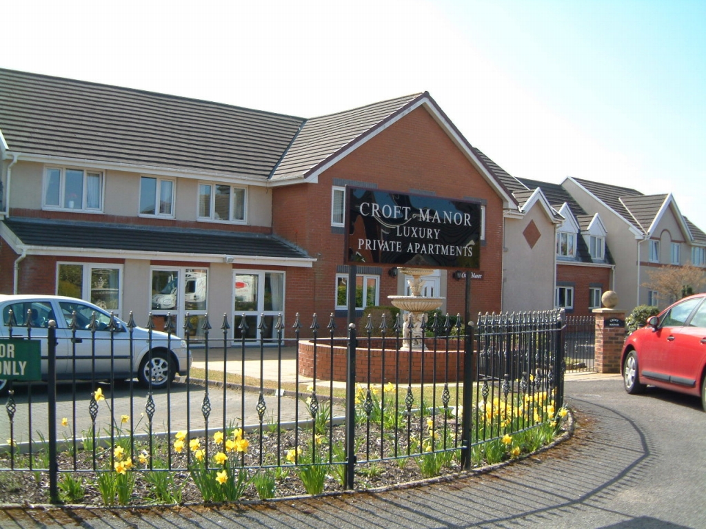 2 bedroom ground floor flat/apartment To Let in Preston - Croft Manor