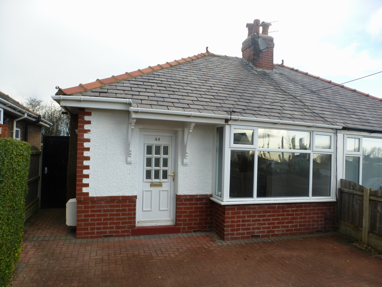 2 bedroom semi-detached bungalow To Let in Preston - Lytham Road