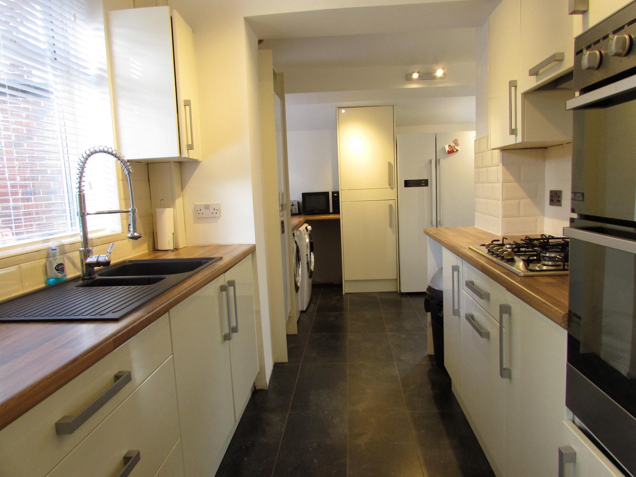 3 Bed Semi-detached House For Sale - Secondary Image