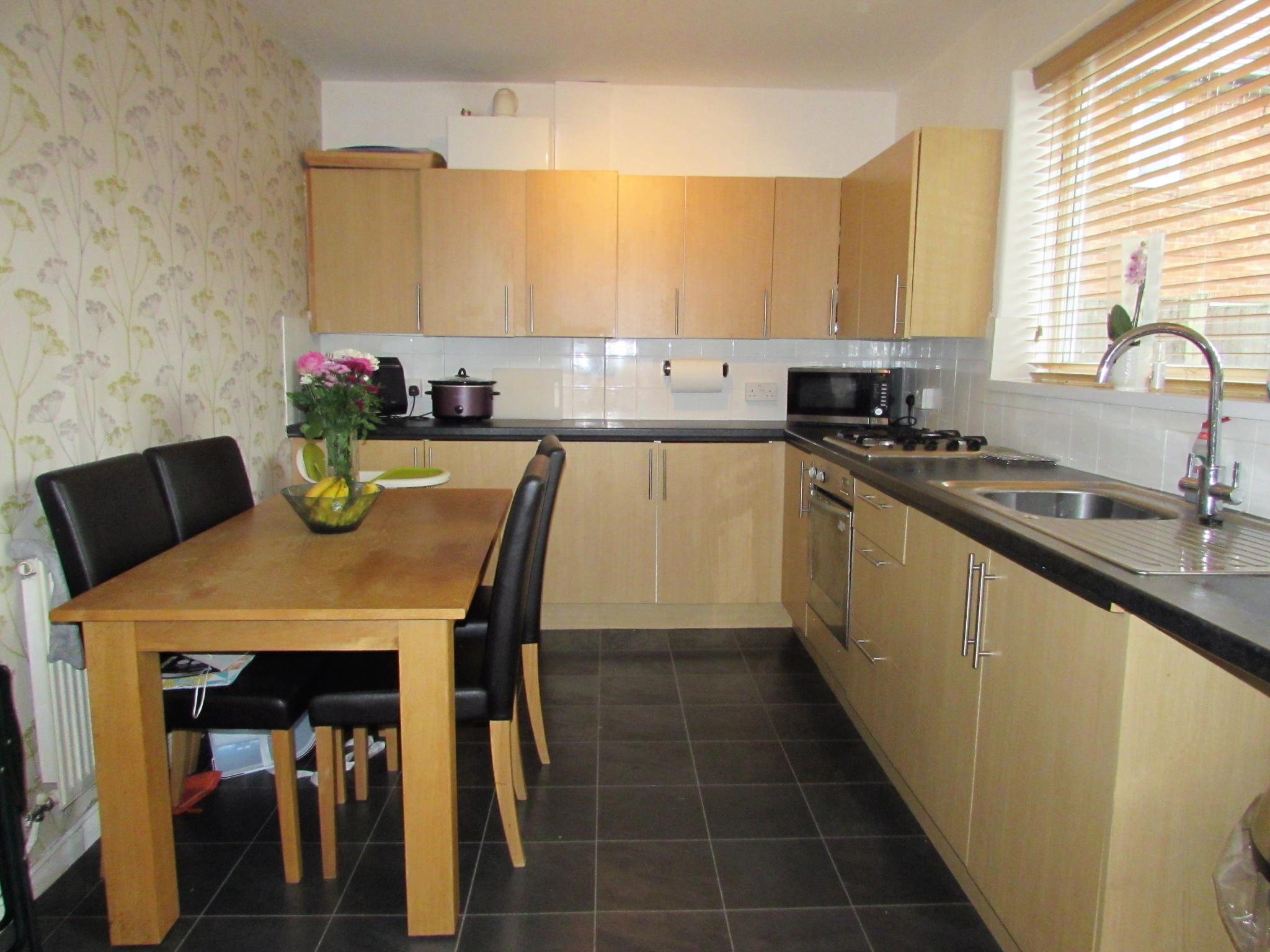 3 Bed Semi-detached House For Sale - Secondary Image