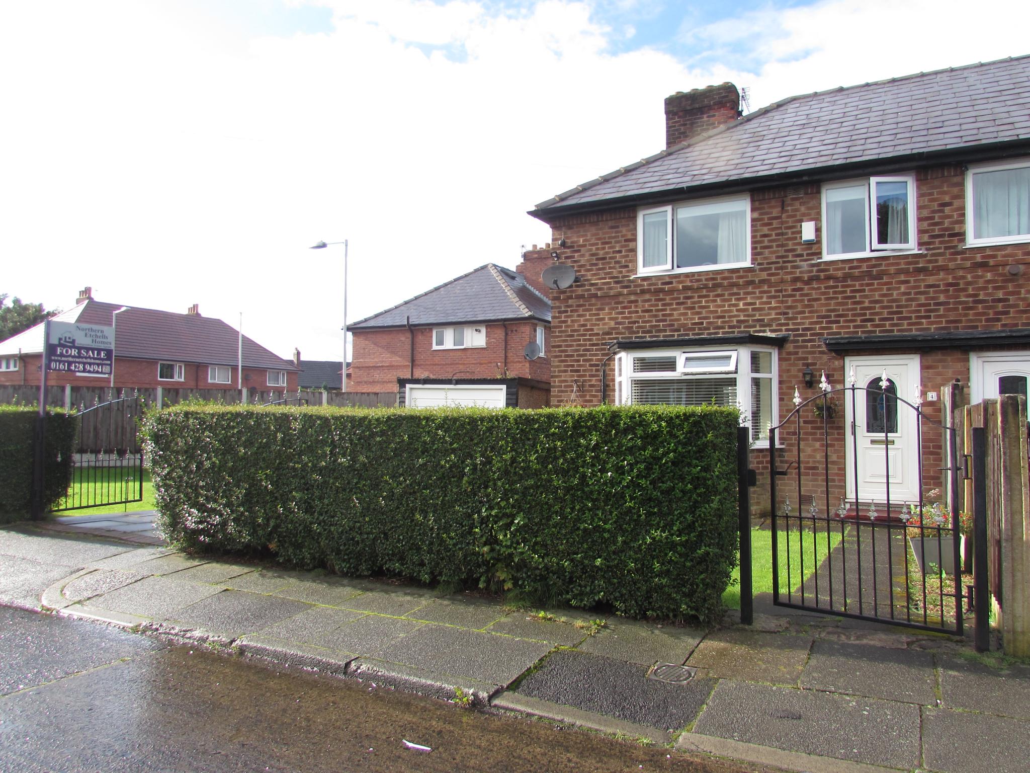3 Bed Semi-detached House For Sale - Main Image